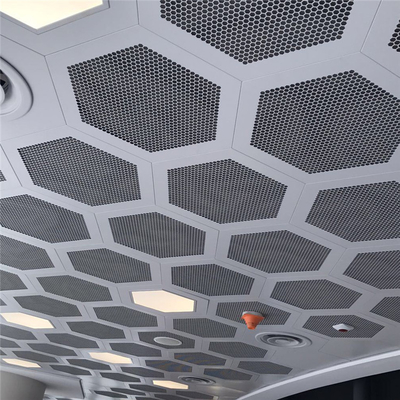 Пефорированный зажим алюминиевого потолка металла акустический шестиугольный в плитках потолка