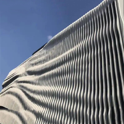 занавес плакирования стены фасадов здания металла дефлектора волны 6000mm алюминиевый