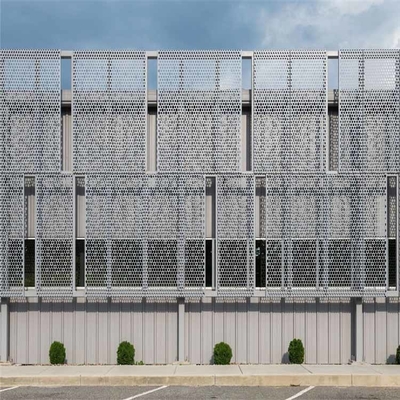 Белые фасады здания металла PVDF покрывая обшивают панелями 3mm огнеупорное