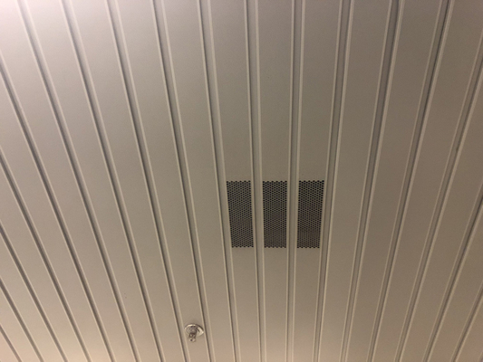Потолок металла ориентированной на заказчика прокладки g цвета алюминиевый для станции метро