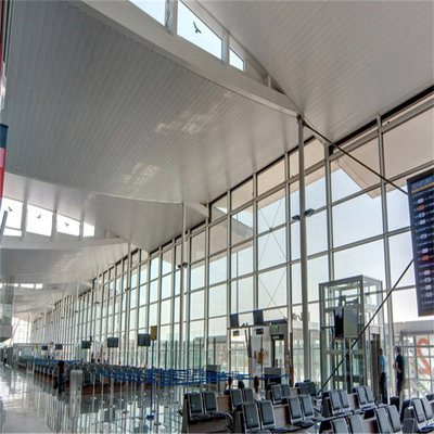 Потолок металла прокладки доказательства s ветра алюминиевый для крупного аэропорта