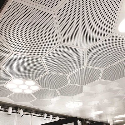 Пефорированный потолок шестиугольника акустический кроет Pre покрашенный алюминий черепицей