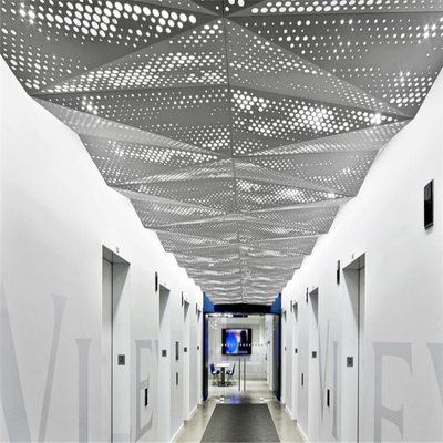 Алюминиевый случайный пефорированный дизайн PVDF потолка покрыл дизайн потолка прихожей