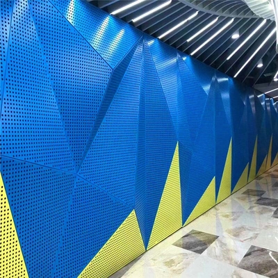 Панель плакирования PVDF покрывая алюминиевая с подгонянным прокалыванием