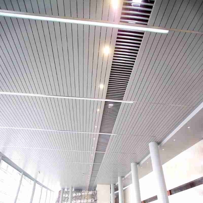 Напудрите покрывая приостанавливанный алюминиевый потолок металла озадачьте подковообразное