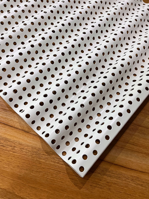 Панель волны синуса 600x630x2.0mm алюминиевая рифленая с прокалыванием диаметра 10mm