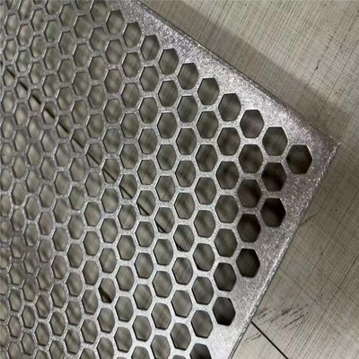панель фасада металла 600X600mm шестиугольная пефорированная алюминиевая для здания плакирования